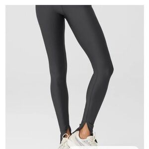 Women's ALO Black Airlift Elongated Black Leggings M